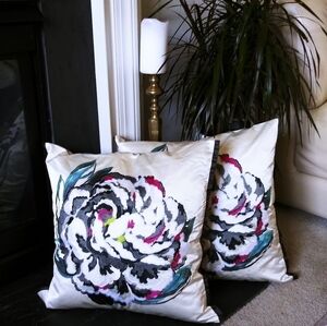 Designers Guild set/2 pillow shams embroidered…